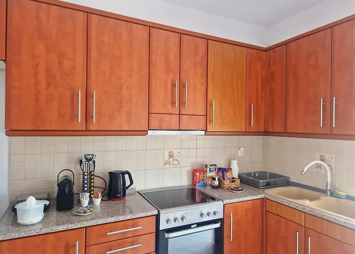 Comfortable Apartment Close To Rafina Port